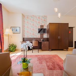 Comfort Zimmer mit Kingsize-Bett